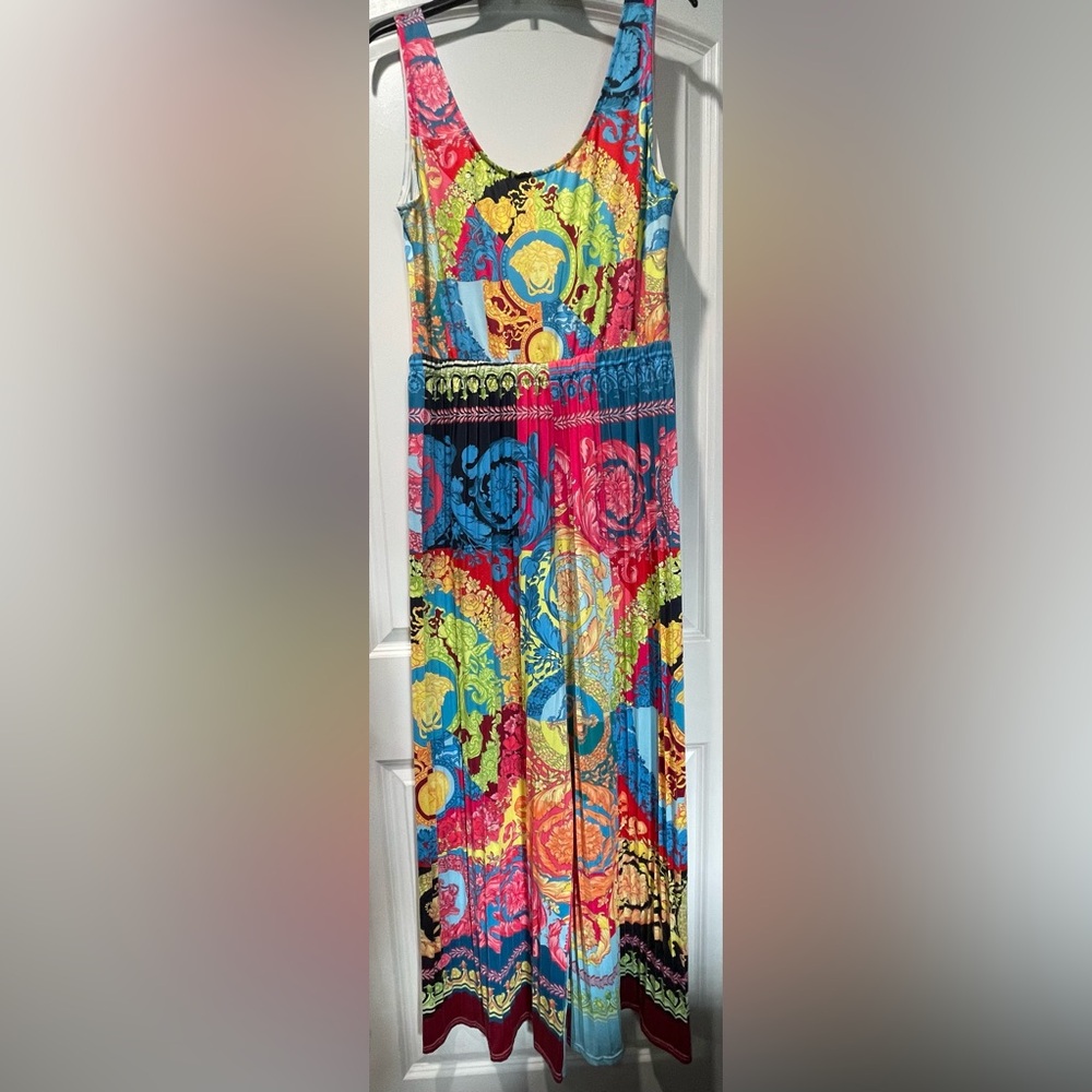 Women’s sleeveless jumpsuit
